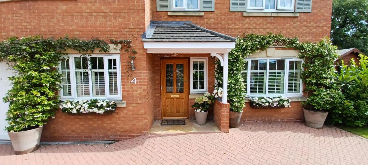 Harlequin B&B 레드베리 외부 사진