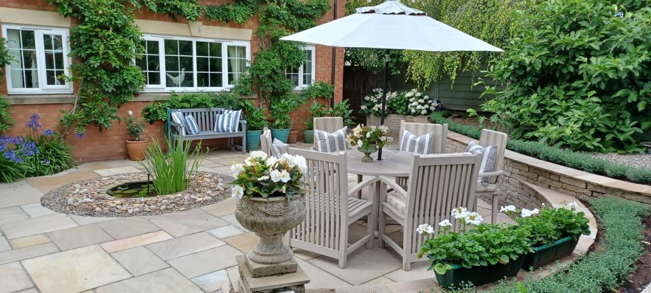 Harlequin B&B 레드베리 외부 사진