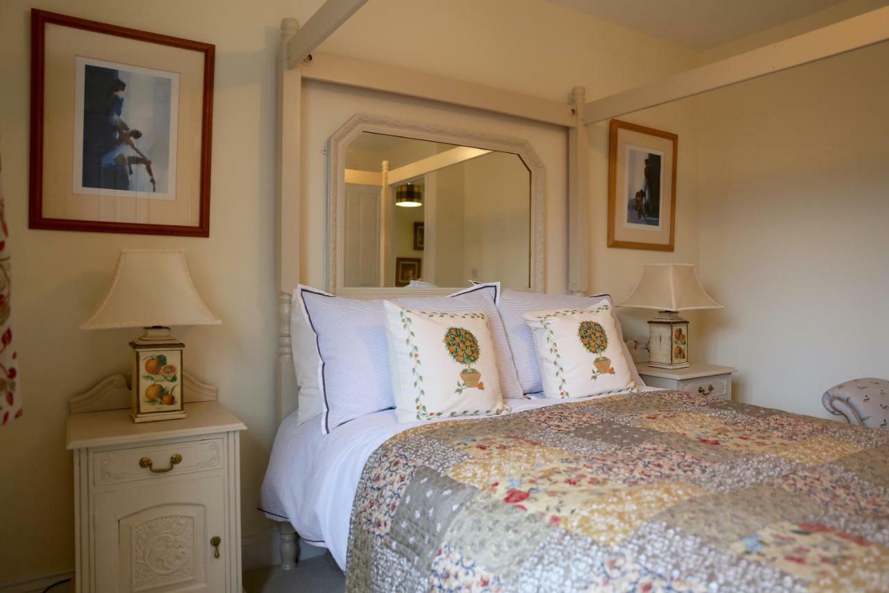 Harlequin B&B 레드베리 외부 사진